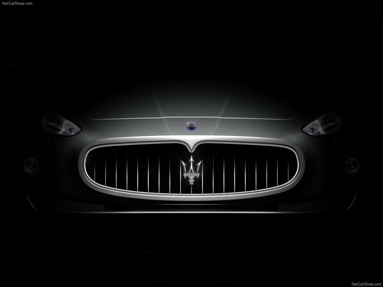 Maserati Logo in Grill Wallpapers 2K Desktop