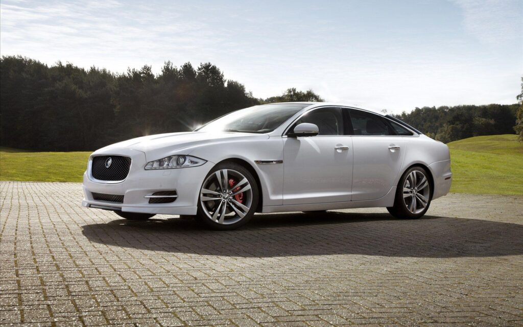 Jaguar XJ Sport Wallpapers