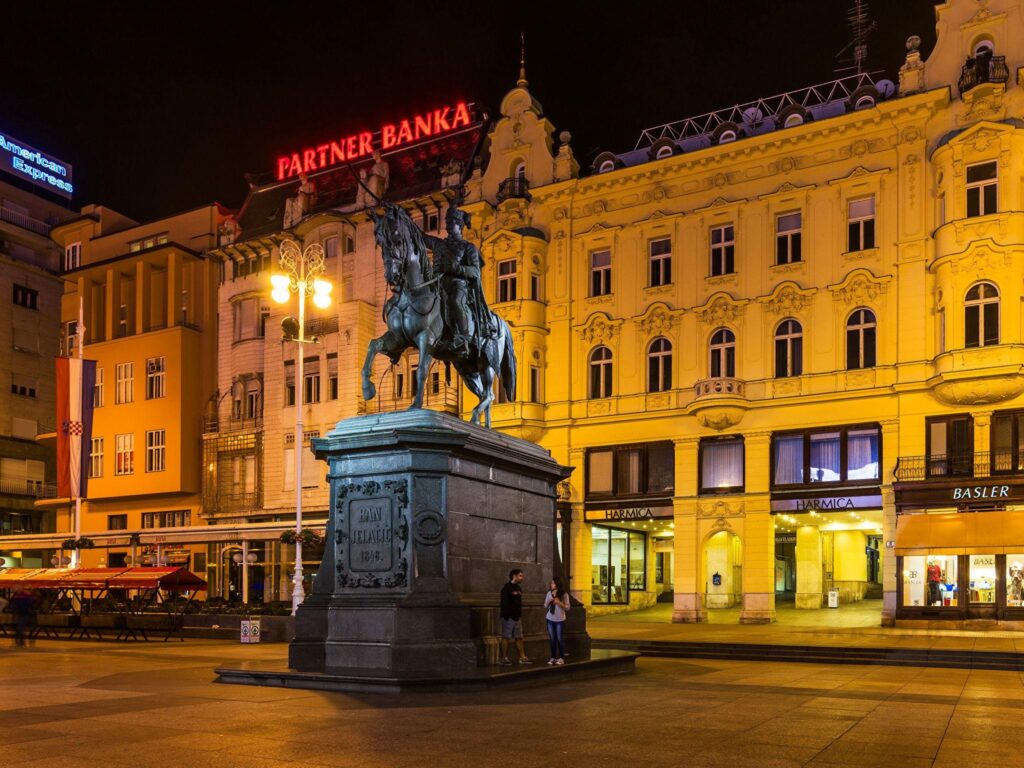 Pictures City of Zagreb Croatia Monuments Street lights