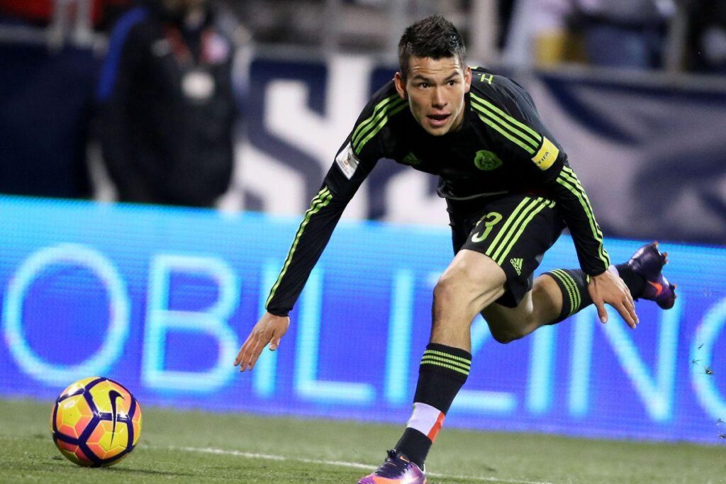 Hirving Lozano leads Pachuca to