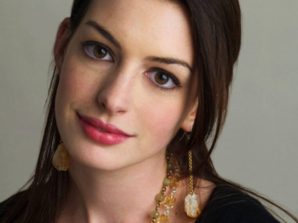 Face Anne Hathaway 2K Wallpapers, Anne Hathaway