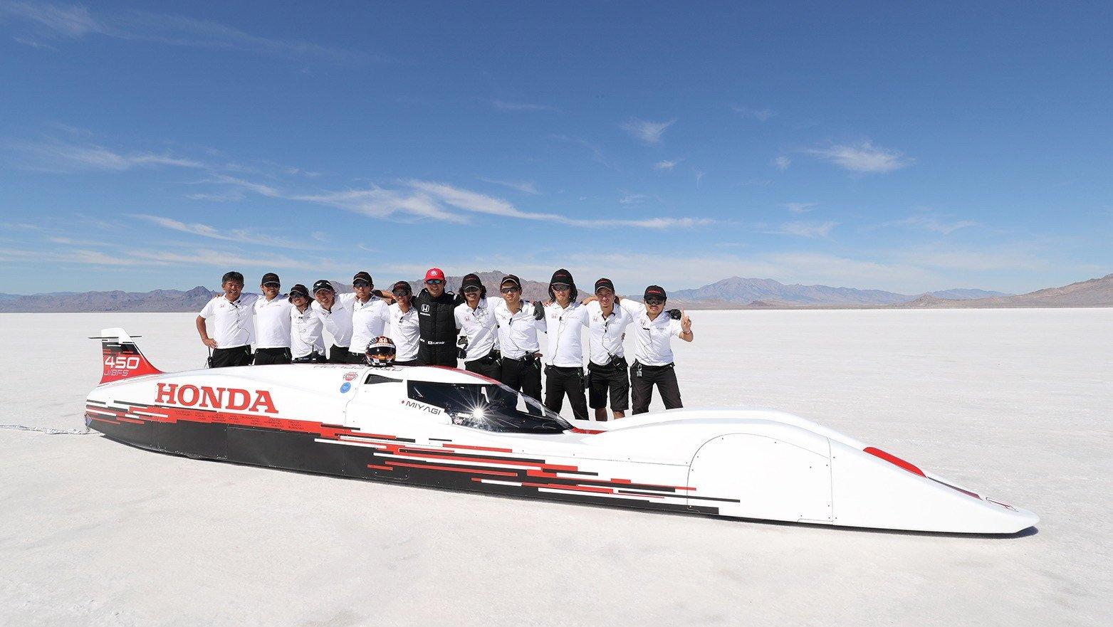 Honda S Dream Streamliner Sets Speed Record At Bonneville Salt Flats