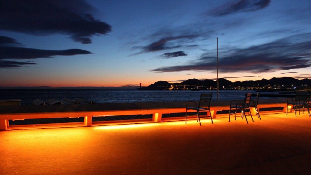 Night in Cannes, France wallpapers and Wallpaper