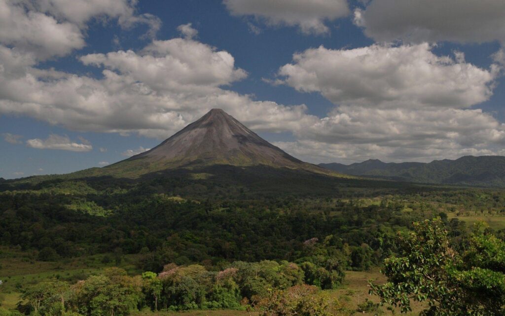 Arenal Volcano Costa Rica wallpapers