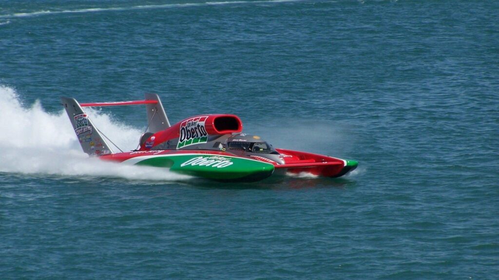 Racing high speed boat real high definition wallpapers