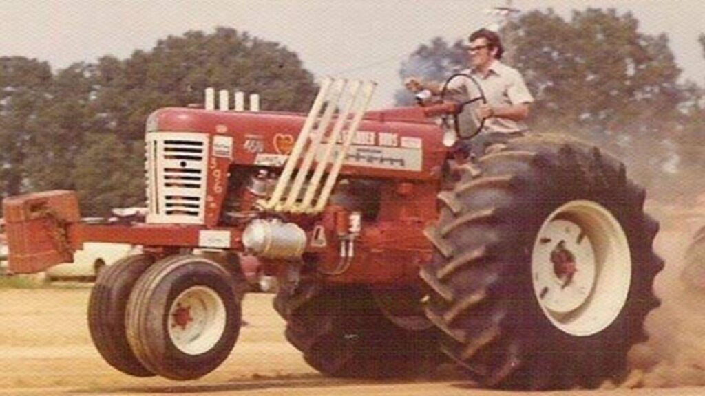 FARMALL V