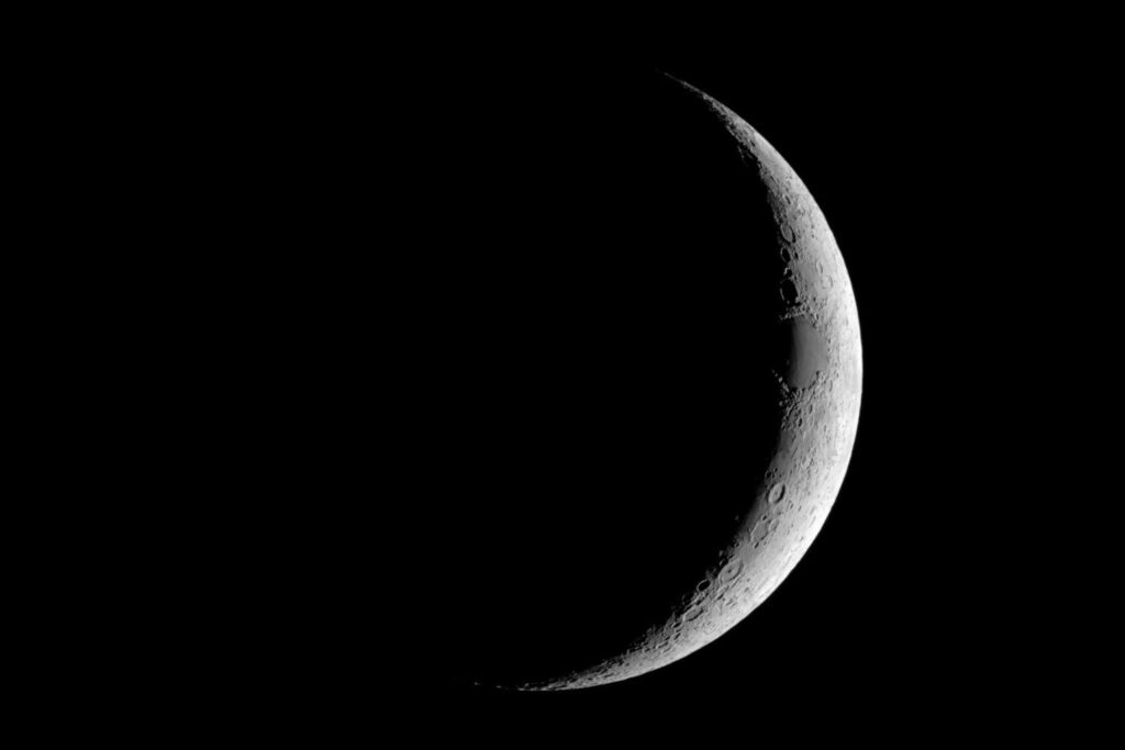Crescent Moon px