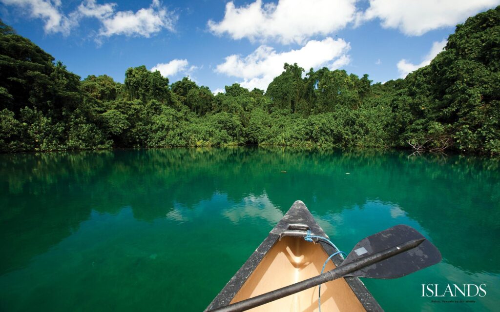 Ratua vanuatu canoe