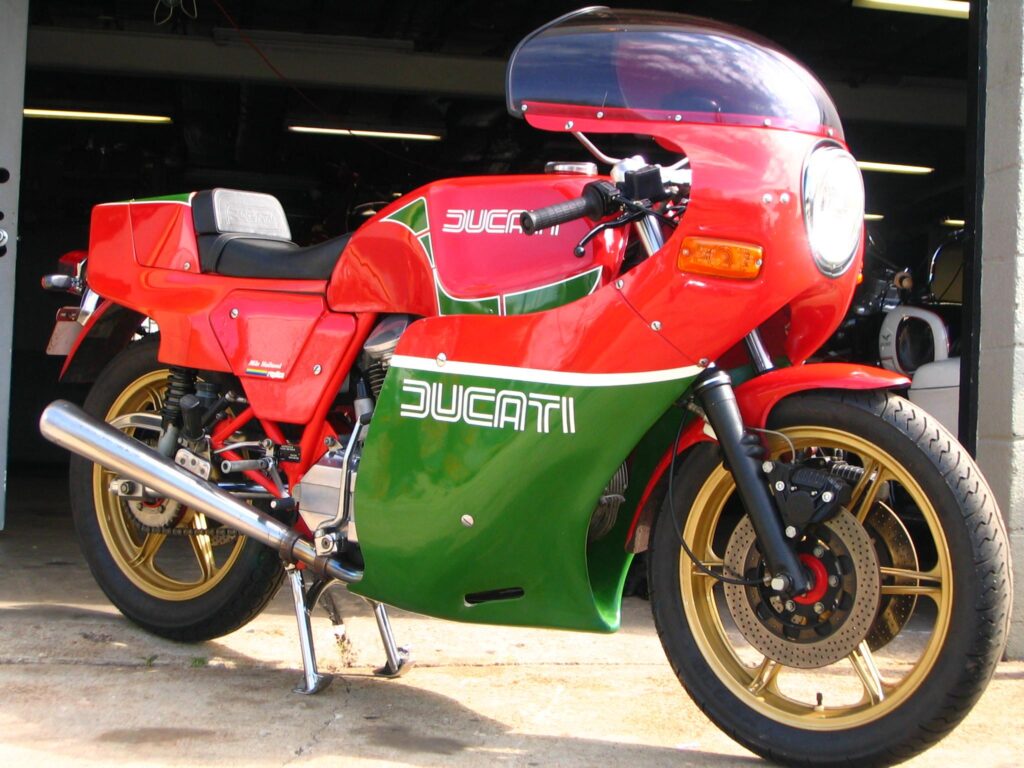 Ducati Mike Hailwood replica