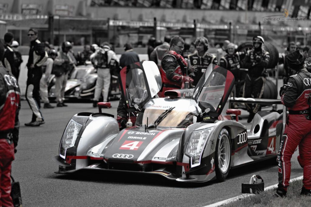 SSL Wallpaper On the Grid at Le Mans