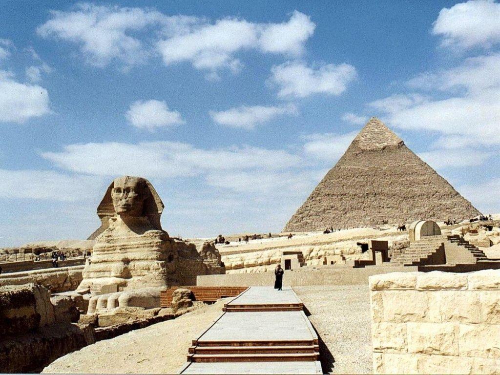 Great Sphinx and Pyramid desk 4K PC and Mac wallpapers