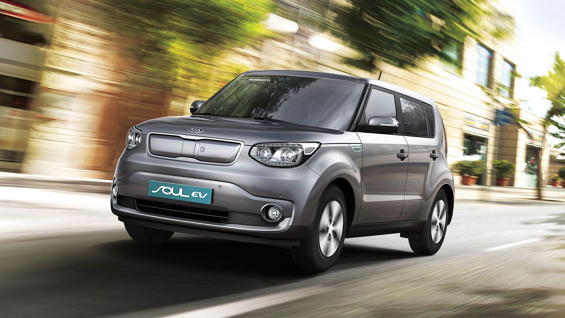 Silver Kia Soul EV electric vehicle in motion wallpapers and Wallpaper
