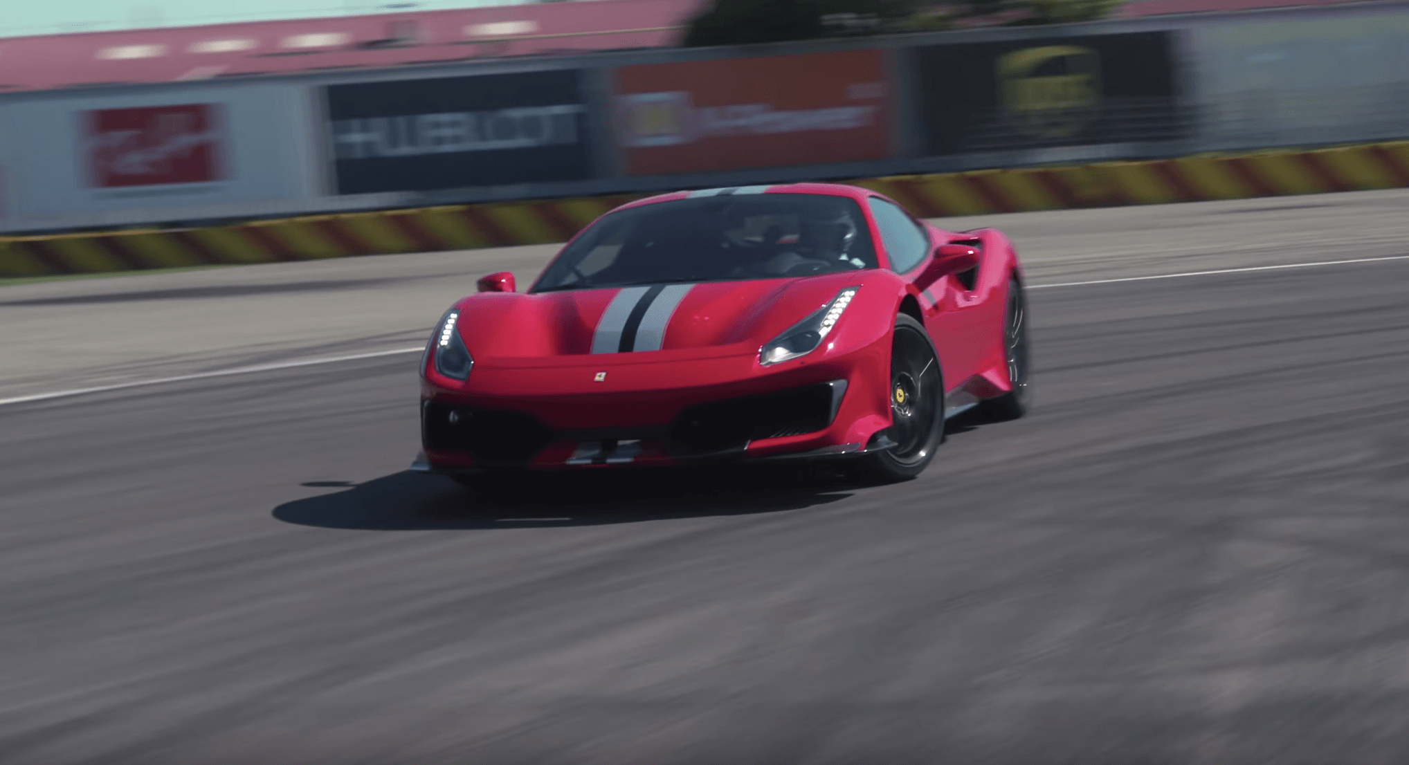 VIDEO Ferrari Pista Review