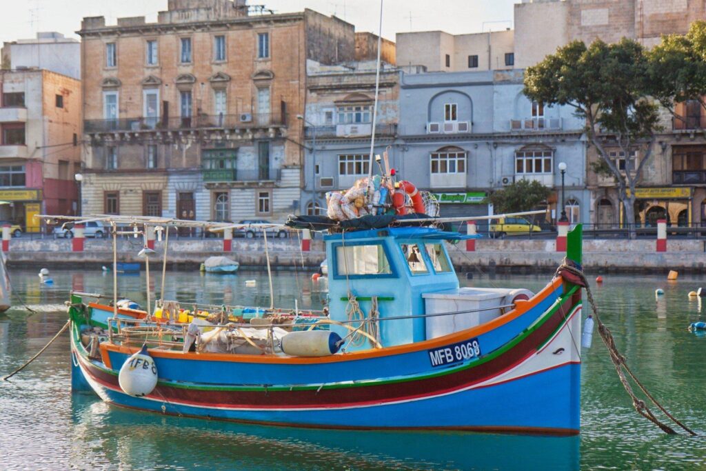 Malta embankment building valletta boat 2K wallpapers