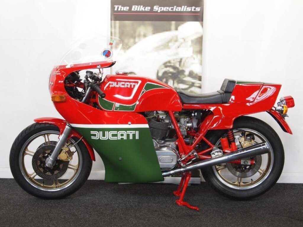 Ducati MIKE HAILWOOD REPLICA PART OF OLIVER TOBIAS COLLECTION