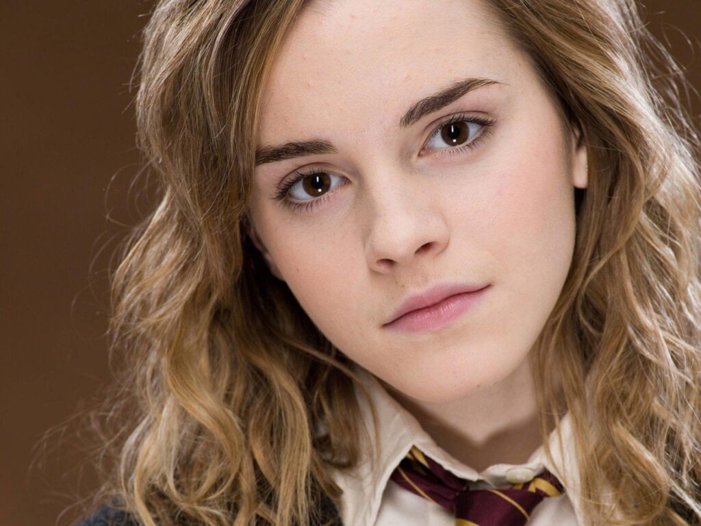 Emma Watson 2K Wallpapers