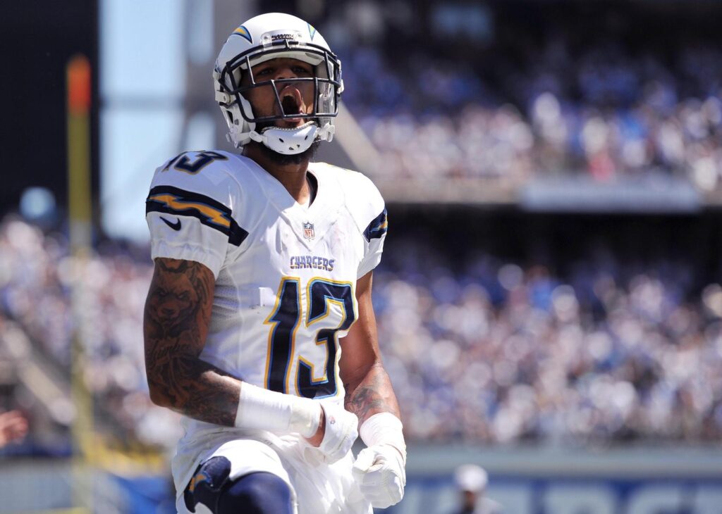 WATCH Keenan Allen roasts Stephon Gimore with double move on TD