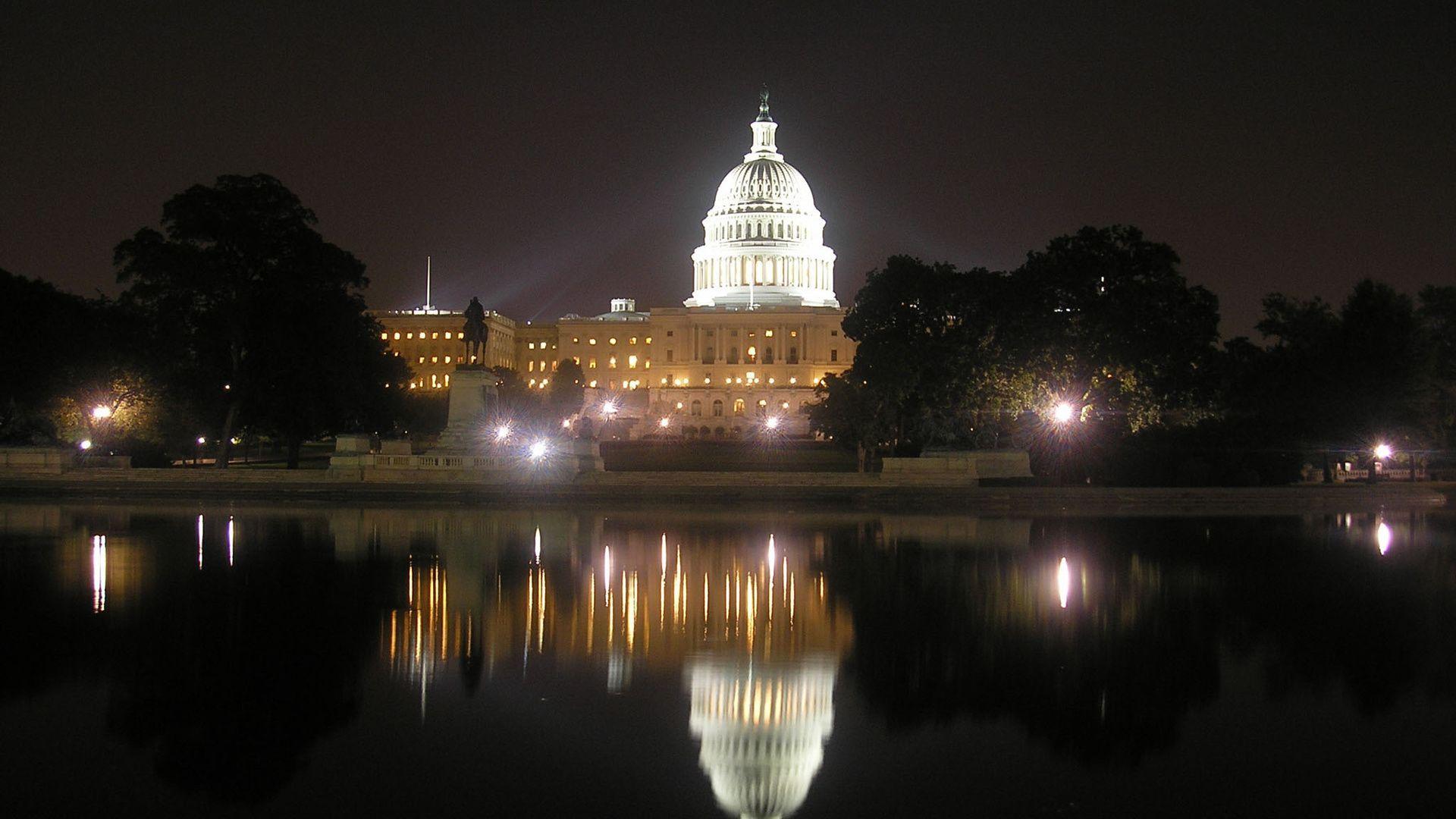 Capitol Building at Night Wallpapers