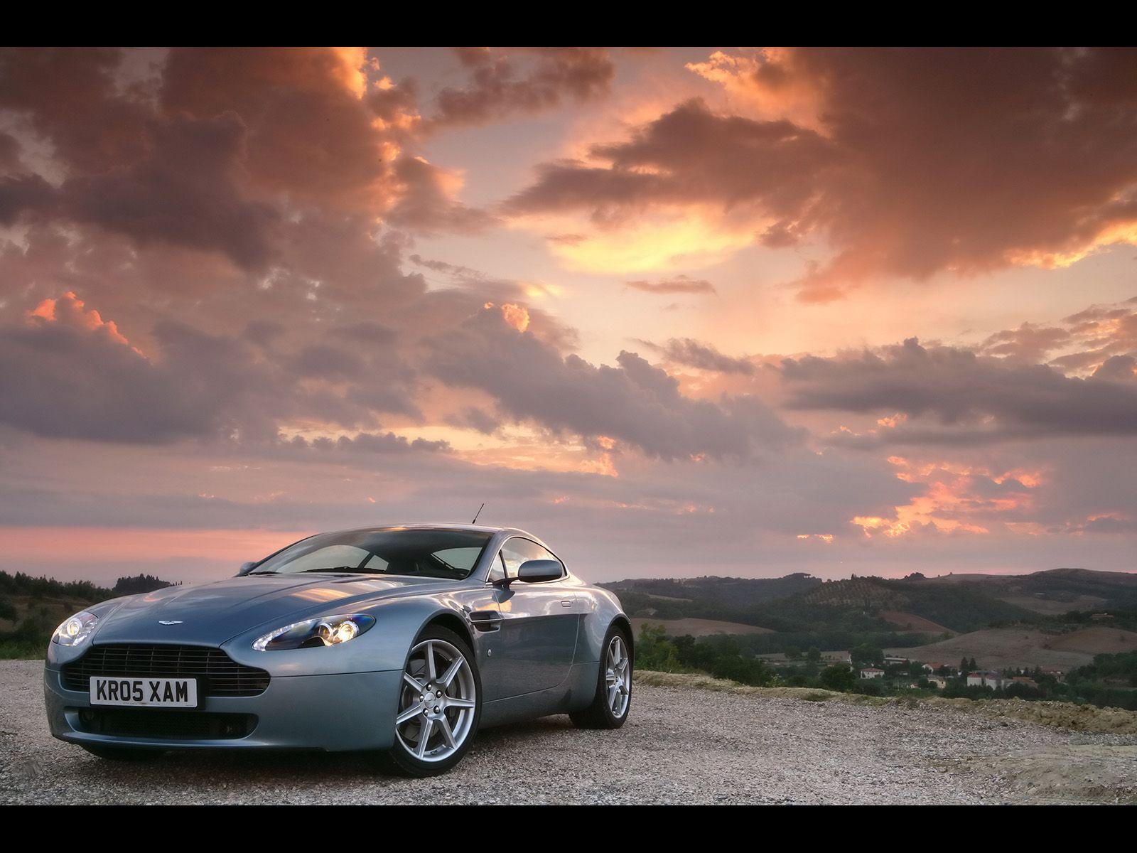 Aston Martin V Vantage