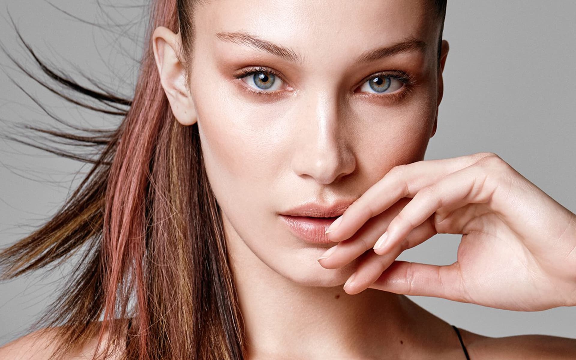 Bella Hadid Model 2K Wallpapers – Full HD