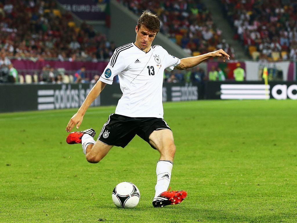 Download thomas muller backgrounds
