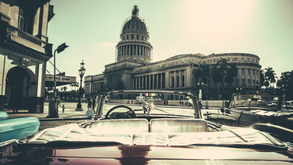 Havana Wallpapers Group with items