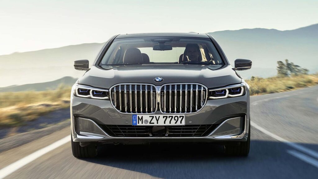 Mean grilling machine BMW has facelifted the Series for