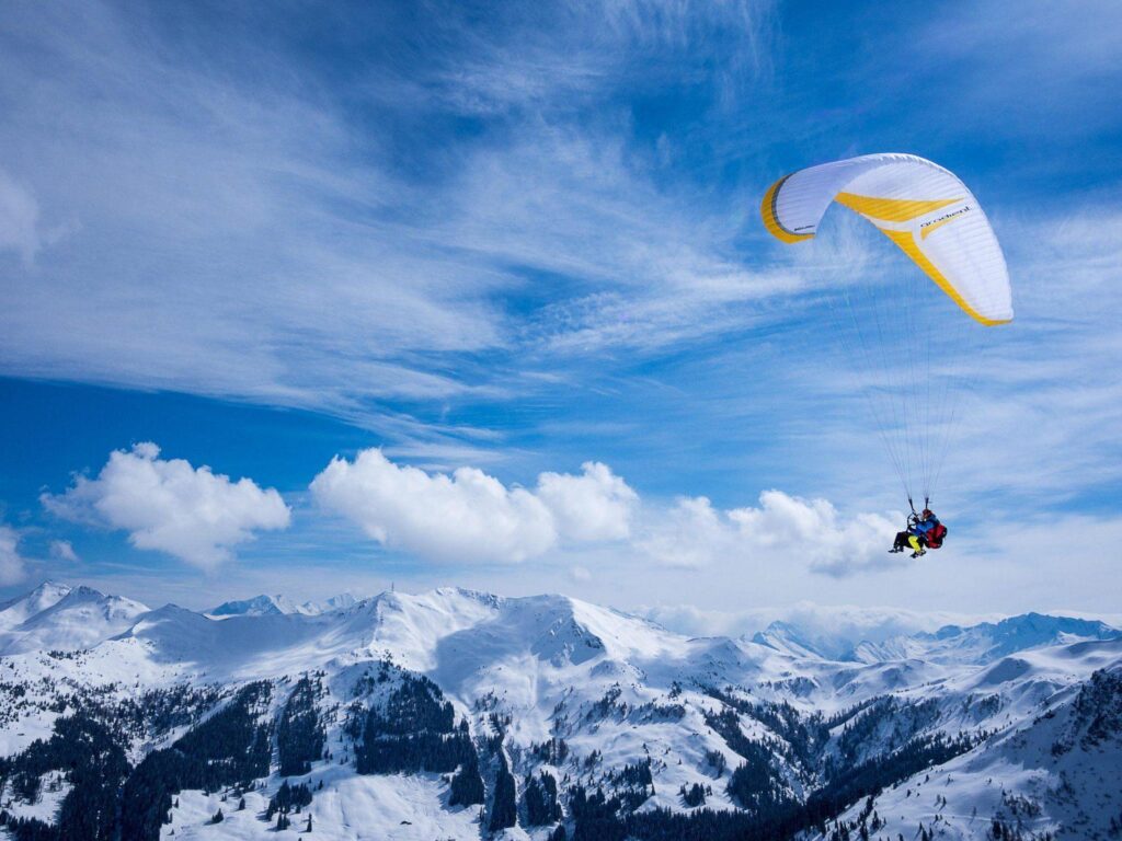 Paragliding pilot tandem extreme sports 2K wallpapers