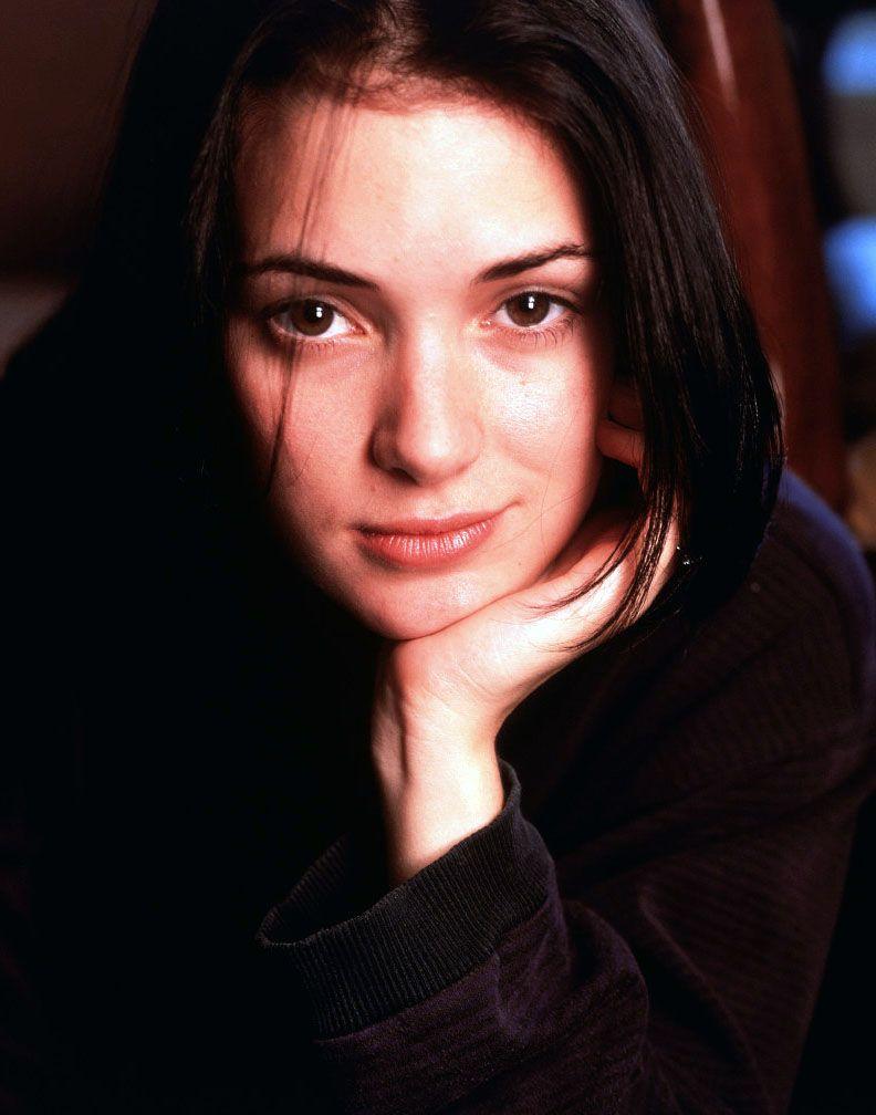HOLLYWOOD ALL STARS Winona Ryder Bio, Profile Pictures in