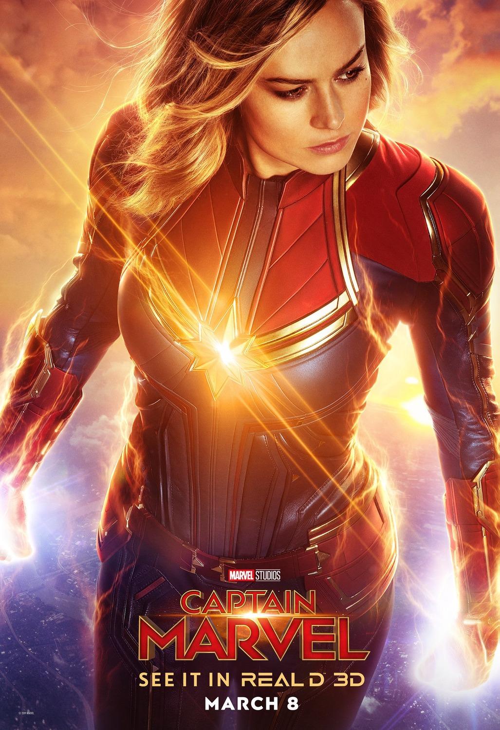 New Captain Marvel Posters Show Off Carol Danvers’ Costume