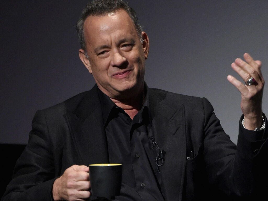 Tom Hanks 2K Desk 4K Wallpapers