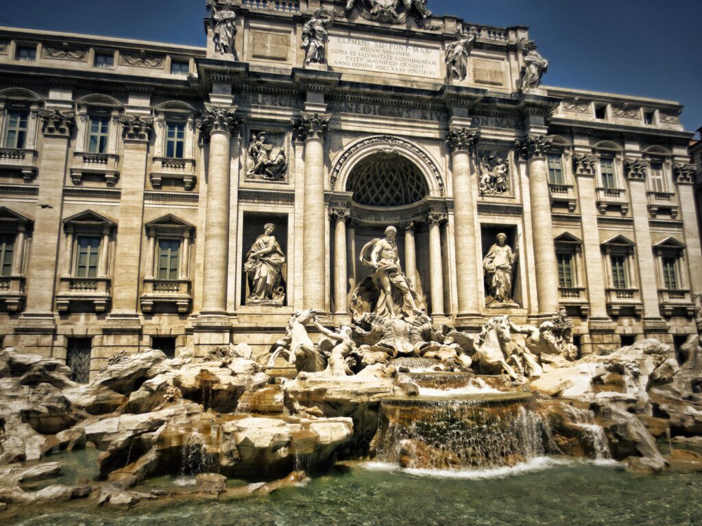 Trevi fountain free Wallpaper