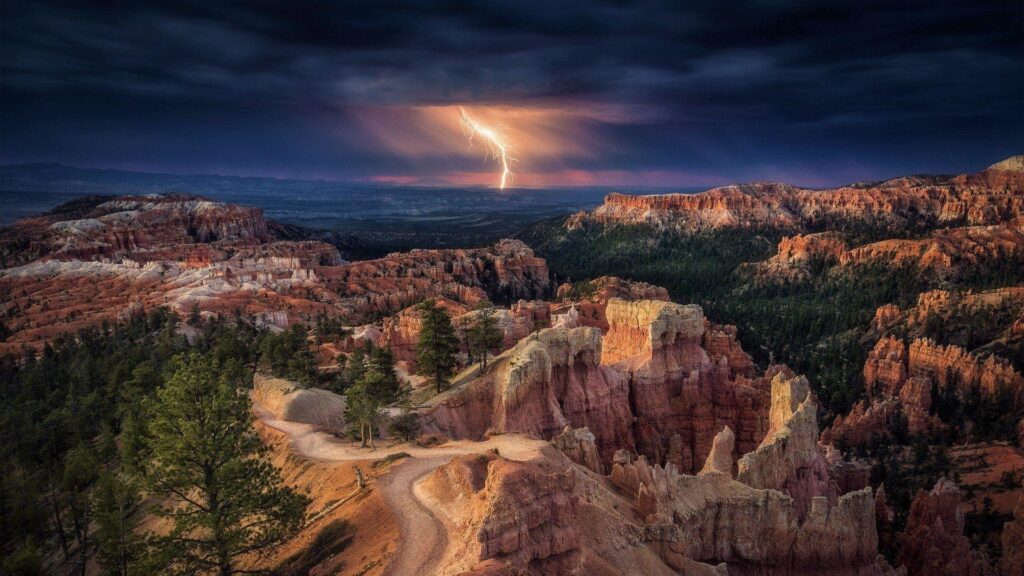 Bryce Canyon National Park 2K Wallpapers