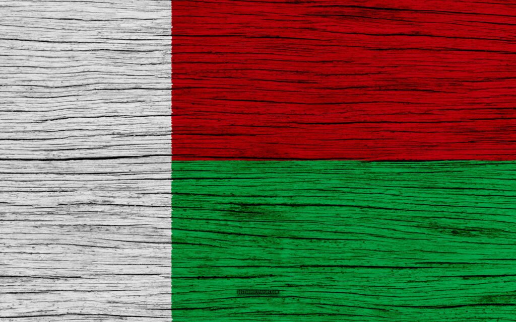 Download wallpapers Flag of Madagascar, k, Africa, wooden texture
