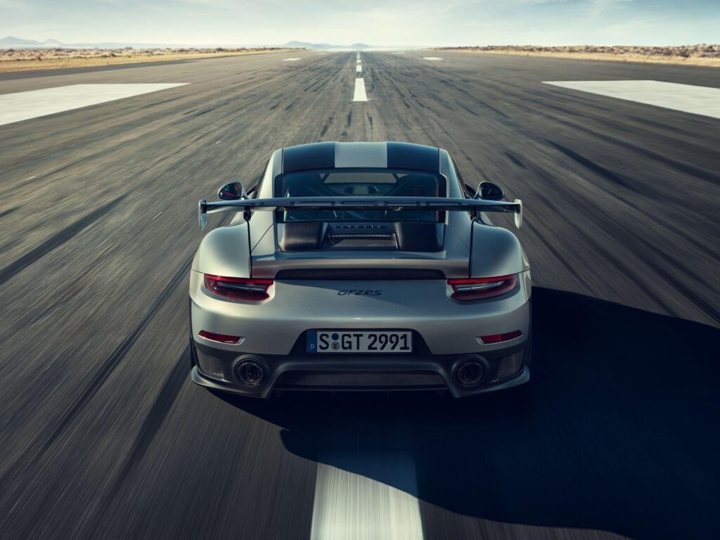The head of the family, the Porsche GT RS, is coming back!
