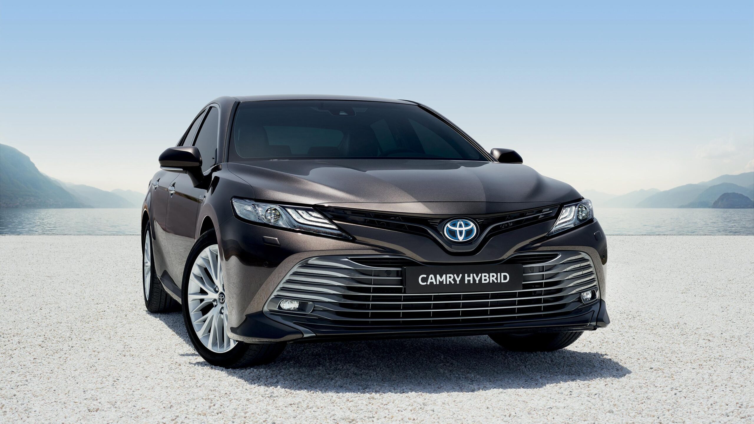Toyota Camry Hybrid Wallpapers