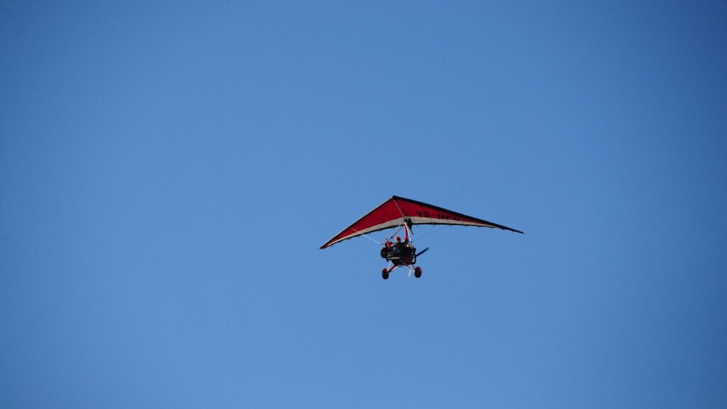 Perfect weekend hang gliding in Chesapeake, Virginia