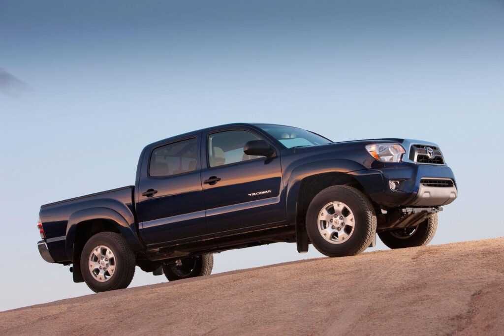 Toyota Tacoma Photos and Wallpapers