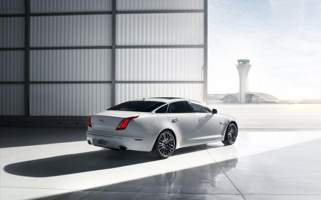 Jaguar XJ Ultimate Wallpapers