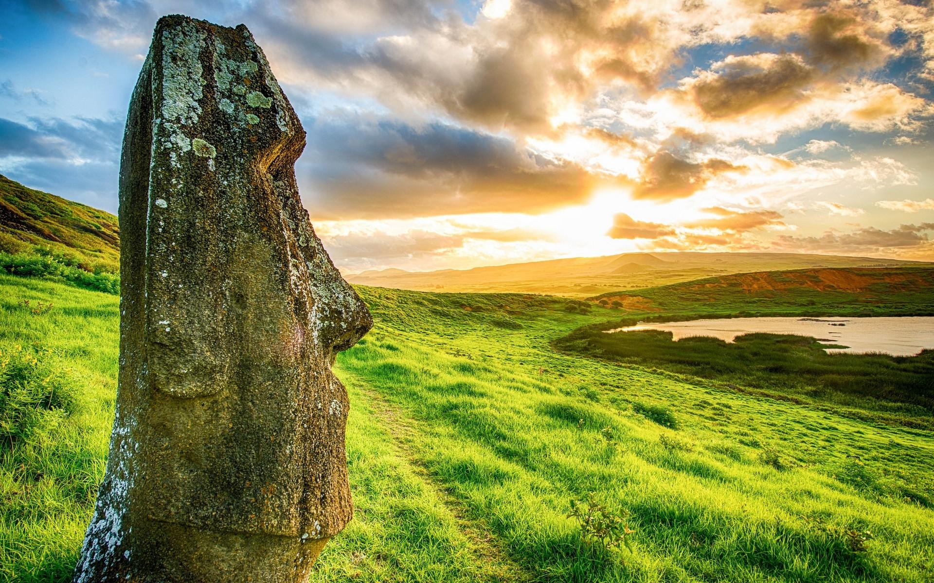 Easter Island Head Wallpapers