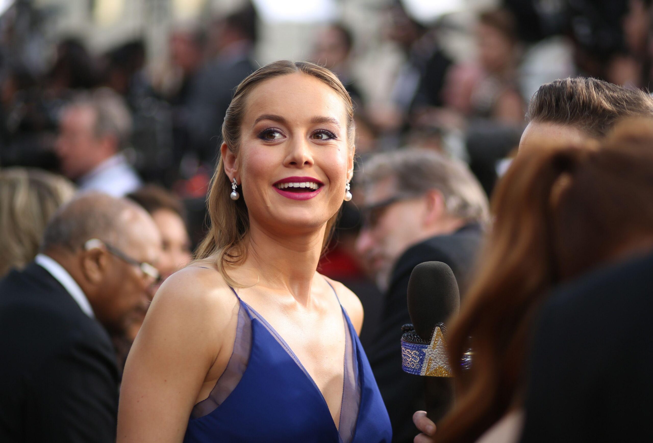 Brie Larson Wallpapers Wallpaper Photos Pictures Backgrounds
