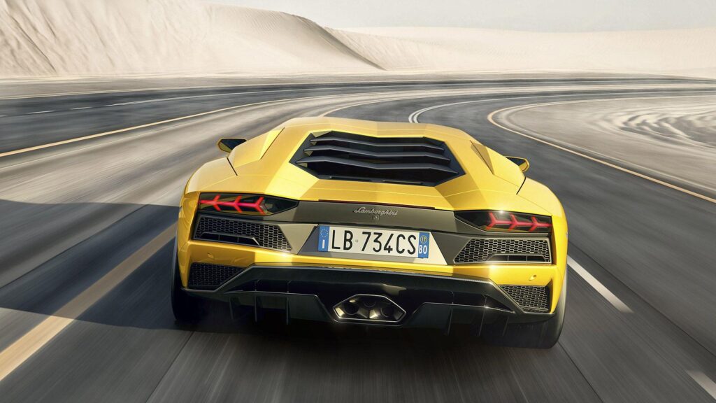 Lamborghini Aventador S Wallpapers & 2K Wallpaper
