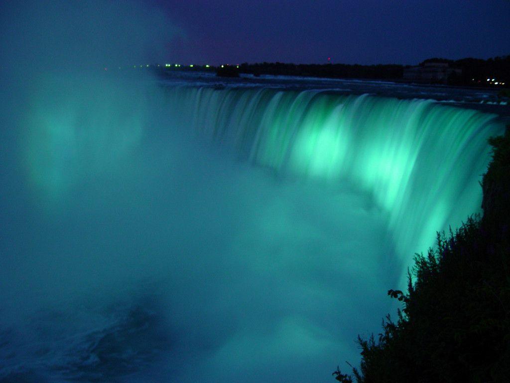 Niagara Falls Green At Night Wallpapers