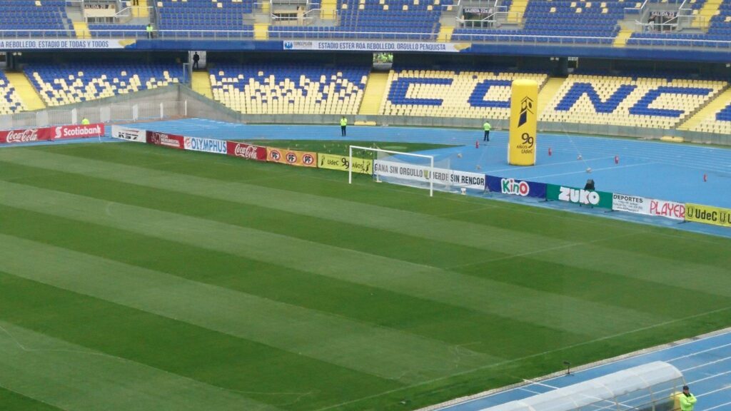 CD U de Concepción on Twitter Todo listo en el Estadio Ester Roa