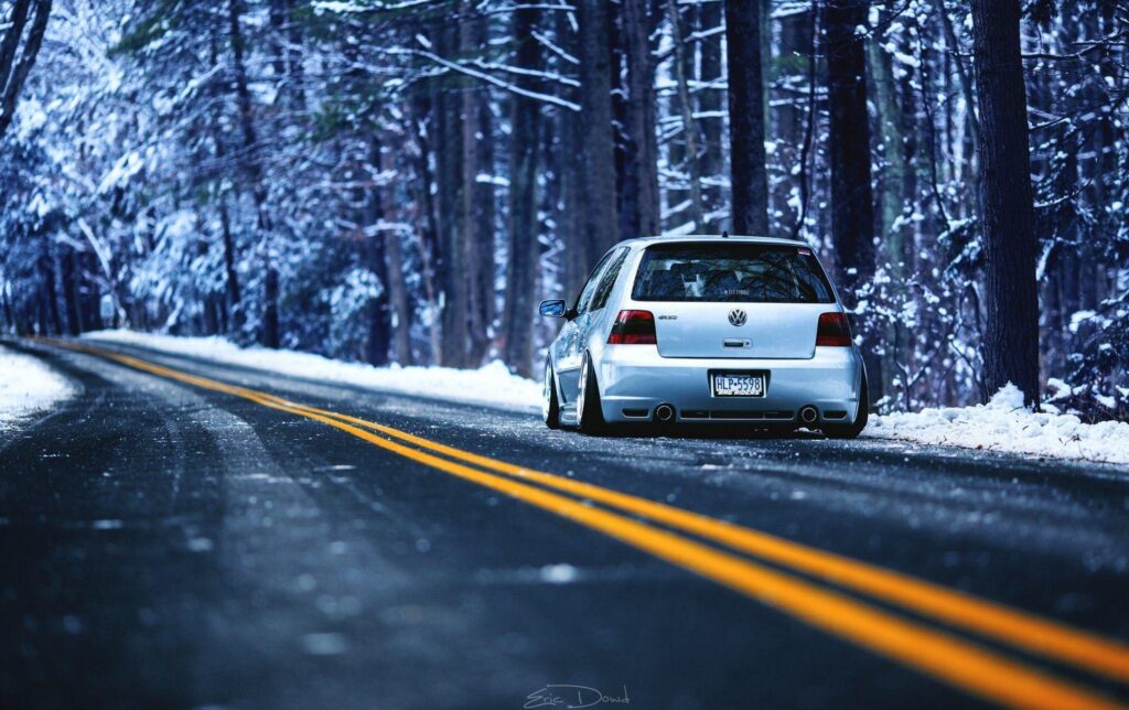 Volkswagen r mk winter road counting forest 2K wallpapers
