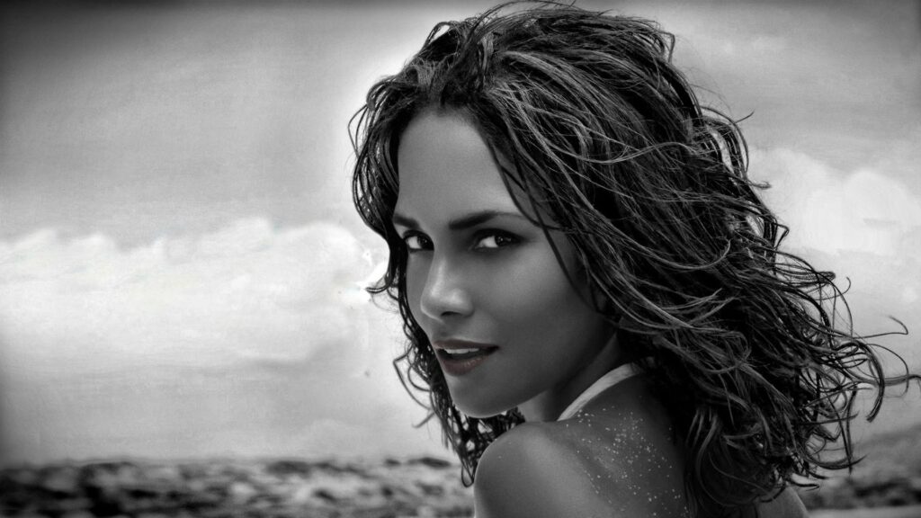 Halle Berry Wallpapers