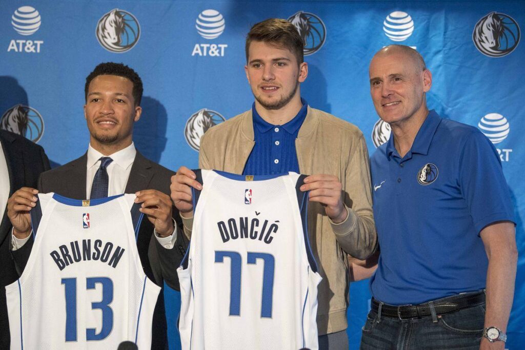 NBA Draft Dallas Mavericks sign Luka Doncic