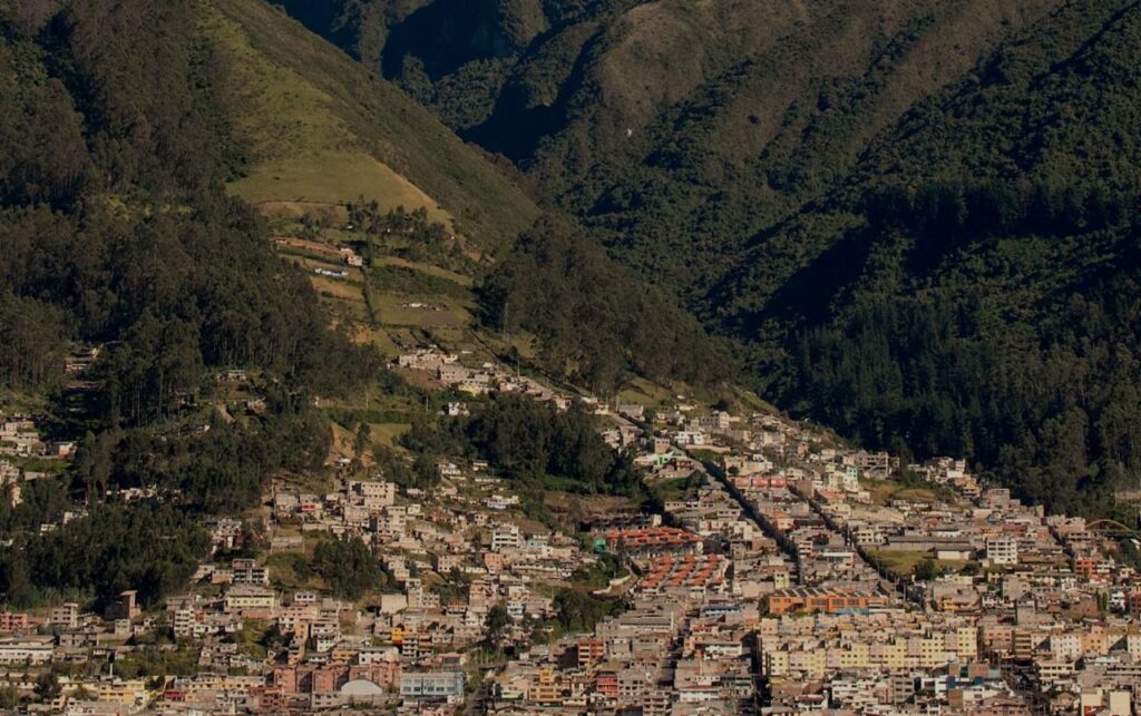 Ecuador Quito & The Andes wallpapers