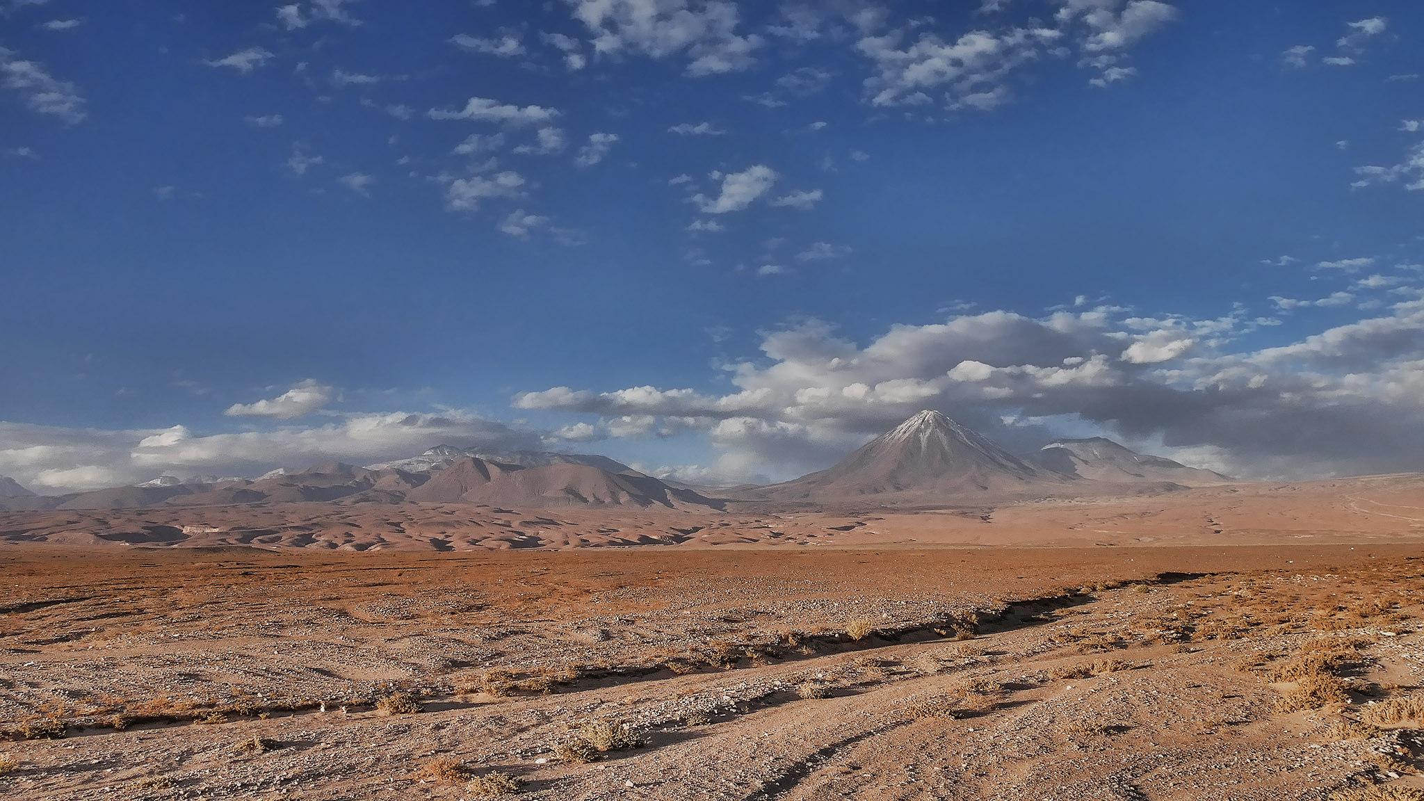 FileLicancabur Volcano, Atacama Desert, Chile