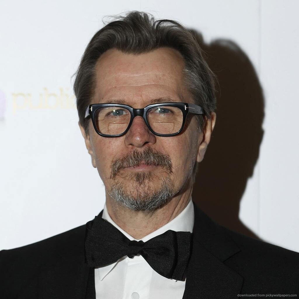 Download Gary Oldman Celebrity Glasses Wallpapers For iPad
